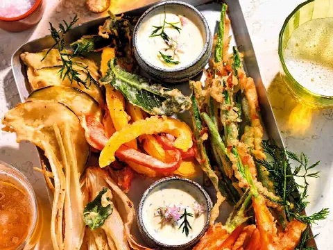 Verdure in pastella con maionese alle erbe